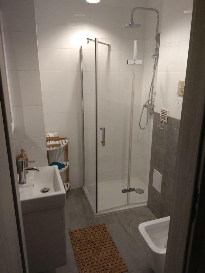 Apartament Nikola Varşovia Exterior foto